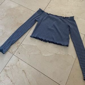 Striped cropped long sleeve shirt!
